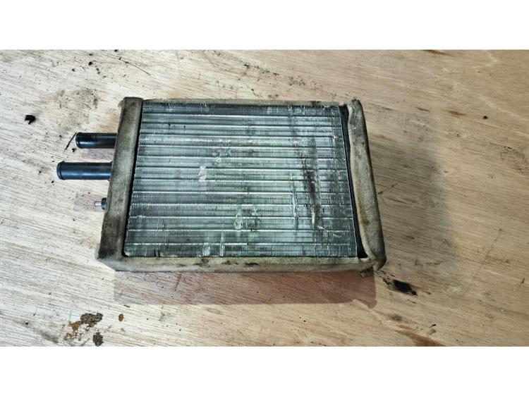 Радиатор печки Исузу Гига в Орле 240069
